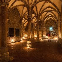 Kreuzgang Kerzenschein